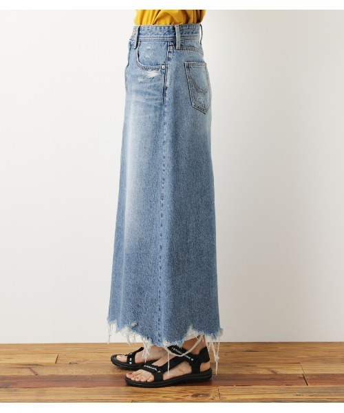 RODEO CROWNS WIDE BOWL（ロデオクラウンズワイドボウル）の「ヘムクラッシュデニムマキシスカート（デニムスカート・レディース・ブルー・SMALL/MEDIUM/X-SMALL）」の5枚目の写真