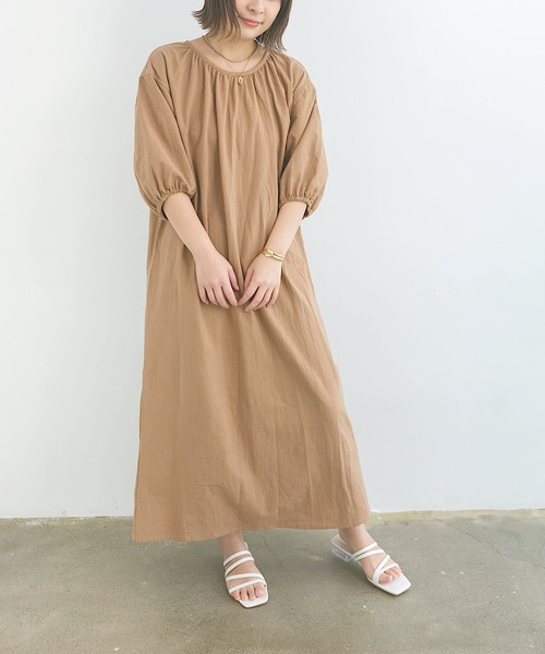 nemne store(ネンネストア)の「エスプレッソをそそぐ後ろ空きロングワンピース(ワンピース・レディース・アイボリー/モカ・フリー)」の7枚目の写真