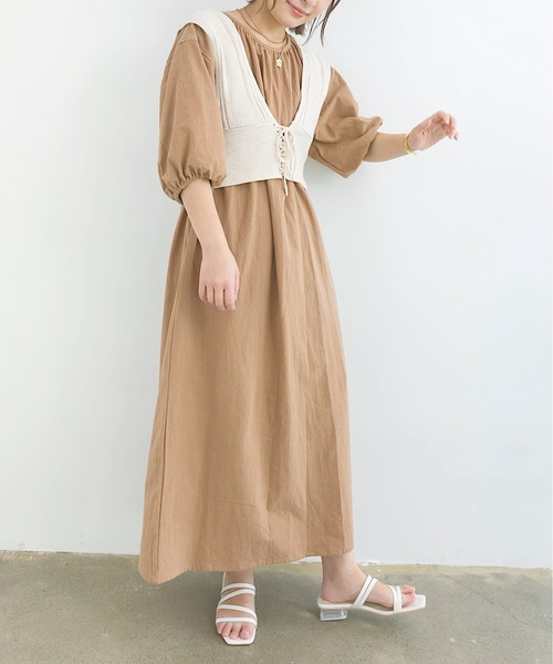 nemne store(ネンネストア)の「エスプレッソをそそぐ後ろ空きロングワンピース(ワンピース・レディース・アイボリー/モカ・フリー)」の4枚目の写真