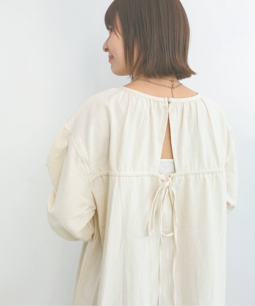nemne store(ネンネストア)の「エスプレッソをそそぐ後ろ空きロングワンピース(ワンピース・レディース・アイボリー/モカ・フリー)」の10枚目の写真