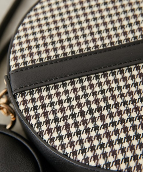 Chico（チコ）の「ポーチ付きサークルミニショルダー（ショルダーバッグ・レディース・ブラウン/ブラック系その他/ブラック/アイボリー・FREE）」の11枚目の写真