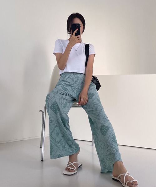 me+em select（ミームセレクト）の「ペイズリーワイドストレートイージーパンツ（その他パンツ・レディース・ブラック/アイボリー/ミント・FREE）」の17枚目の写真