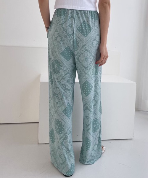 me+em select（ミームセレクト）の「ペイズリーワイドストレートイージーパンツ（その他パンツ・レディース・ブラック/アイボリー/ミント・FREE）」の9枚目の写真