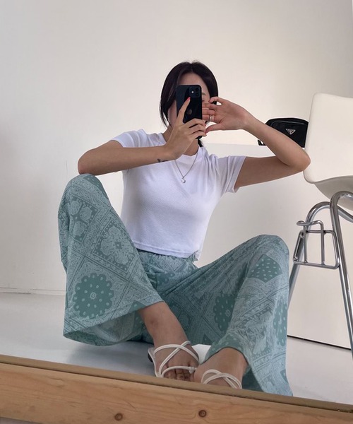 me+em select（ミームセレクト）の「ペイズリーワイドストレートイージーパンツ（その他パンツ・レディース・ブラック/アイボリー/ミント・FREE）」の21枚目の写真