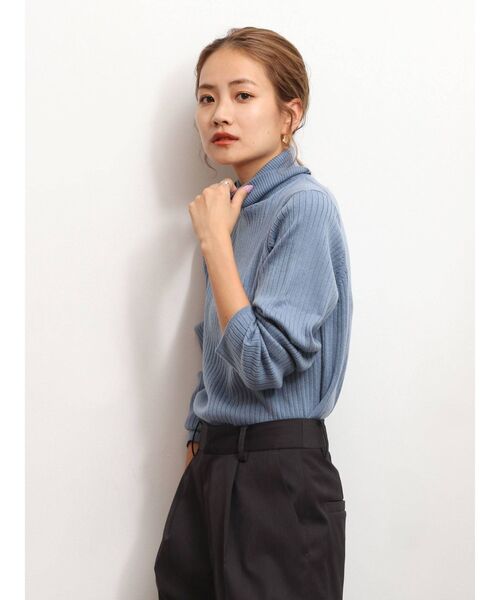 Ungrid（アングリッド）の「ウォッシャブルタートルニット（ニット/セーター・レディース・アイボリー/ヘザーグレー/ブラック/レッド/グリーン系その他/ブルー・FREE）」の13枚目の写真