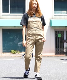 UNIVERSAL OVERALL（ユニバーサルオーバーオール）の「UNIVERSAL OVERALL/ユニバーサルオーバーオール TAPERED OVERALL ワンポイント ブランドロゴ オーバーオール（サロペット/オーバーオール）」