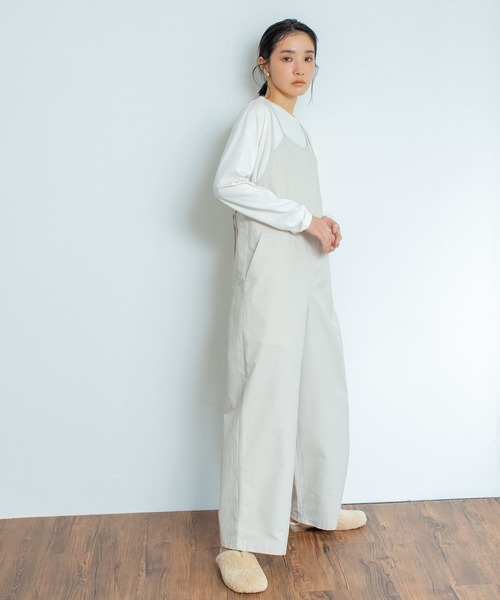 Liyoca(リヨカ)の「【Liyoca】綿ナイロンサロペット -ウォッシャブル-(サロペット/オーバーオール・レディース・ブラック/ライトベージュ・FREE)」の3枚目の写真