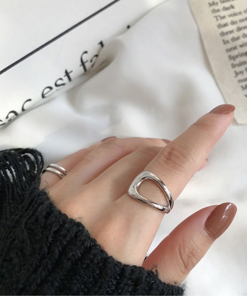 LA VORAGINE（ラ ヴォラジネ）の「調節可能　リング2点セット（リング・レディース・シルバー・FREE）」の4枚目の写真