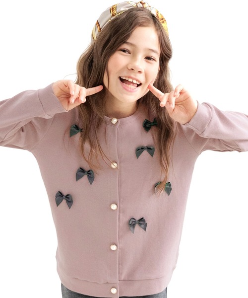 Bee des Bee（ビーデスビー）の「フロントリボンカーディガン（カーディガン/ボレロ・キッズ・ブラック/ブルーグレー/ブラウン/グレイッシュベージュ/ミント/ラベンダー/コーラルピンク/アイボリー/チャコール/グリーン系/ベージュ系/ピンク系/パープル系・100cm/110cm/120cm/130cm/140cm/150cm）」の2枚目の写真