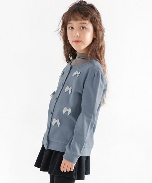 Bee des Bee（ビーデスビー）の「フロントリボンカーディガン（カーディガン/ボレロ・キッズ・ブラック/ブルーグレー/ブラウン/グレイッシュベージュ/ミント/ラベンダー/コーラルピンク/アイボリー/チャコール/グリーン系/ベージュ系/ピンク系/パープル系・100cm/110cm/120cm/130cm/140cm/150cm）」の4枚目の写真