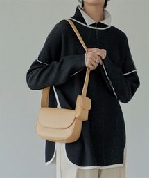 ミニポーチ付きショルダーバッグ