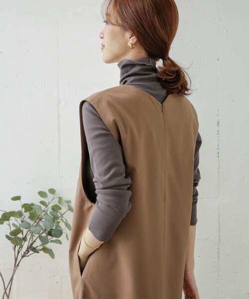 URBAN RESEARCH DOORS(アーバンリサーチドアーズ)の「『UR TECH』テレコタートルネックTシャツ(Tシャツ/カットソー・レディース・チャコールグレー/ライトグレー/オフホワイト・ONE)」の4枚目の写真