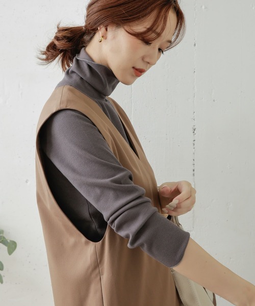 URBAN RESEARCH DOORS(アーバンリサーチドアーズ)の「『UR TECH』テレコタートルネックTシャツ(Tシャツ/カットソー・レディース・チャコールグレー/ライトグレー/オフホワイト・ONE)」の5枚目の写真