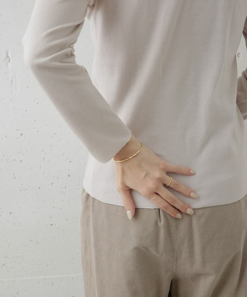 URBAN RESEARCH DOORS(アーバンリサーチドアーズ)の「『UR TECH』テレコタートルネックTシャツ(Tシャツ/カットソー・レディース・チャコールグレー/ライトグレー/オフホワイト・ONE)」の17枚目の写真