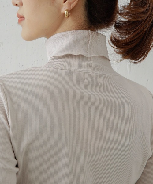 URBAN RESEARCH DOORS(アーバンリサーチドアーズ)の「『UR TECH』テレコタートルネックTシャツ(Tシャツ/カットソー・レディース・チャコールグレー/ライトグレー/オフホワイト・ONE)」の18枚目の写真