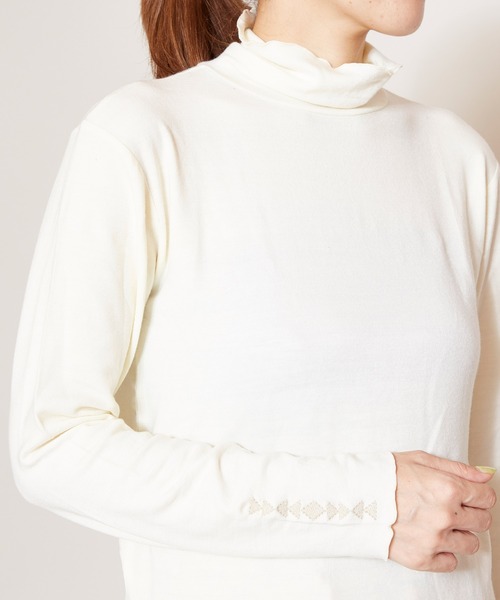チャイハネ（チャイハネ）の「【チャイハネ】yul ハイネック刺繍トップス（Tシャツ/カットソー・レディース・ホワイト/ブラウン・FREE）」の7枚目の写真