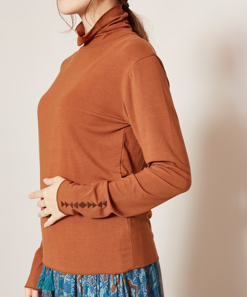 チャイハネ（チャイハネ）の「【チャイハネ】yul ハイネック刺繍トップス（Tシャツ/カットソー・レディース・ホワイト/ブラウン・FREE）」の10枚目の写真