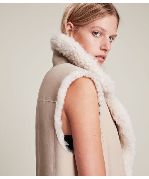 ALLSAINTS（オールセインツ）の「SYLVAN SHEARLING BIK | SYLVAN シアリング バイカー（ライダースジャケット・レディース・ブラック×ホワイト・10/8/4/6）」の4枚目の写真