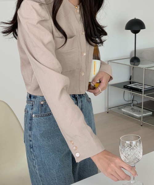 mood for a day(ムードフォーアデイ)の「gloomy short blouse / クロップドパフブラウス(シャツ/ブラウス・レディース・クリーム/ベージュ/ブルー・FREE)」の1枚目の写真