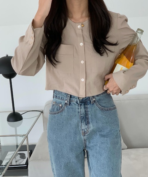 mood for a day(ムードフォーアデイ)の「gloomy short blouse / クロップドパフブラウス(シャツ/ブラウス・レディース・クリーム/ベージュ/ブルー・FREE)」の15枚目の写真