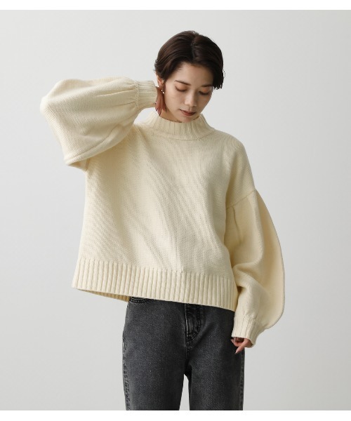 AZUL by moussy（アズールバイマウジー）の「ROUND VOLUME SLEEVE KNIT TOPS/ラウンドボリュームスリーブニットトップス（ニット/セーター・レディース・イエロー系その他/ブルー/ブラック/オフホワイト・SMALL/MEDIUM）」の6枚目の写真