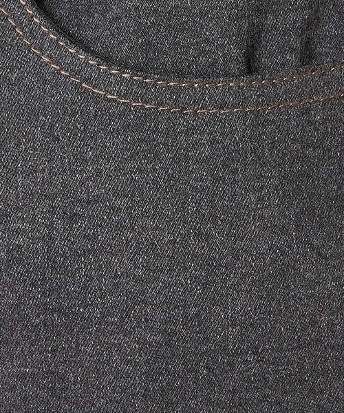 A de a.v.v（アードアー・ヴェ・ヴェ）の「センタースリットデニムフレアパンツ（デニムパンツ・レディース・ブラック/ネイビー・40/38/36）」の16枚目の写真