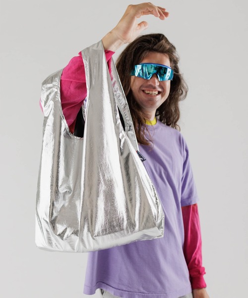 BAGGU(バグー)の「STANDARD BAGGU SPACE FLIGHT 415. メタリックシルバー(エコバッグ/サブバッグ・レディース・シルバー・FREE)」の5枚目の写真