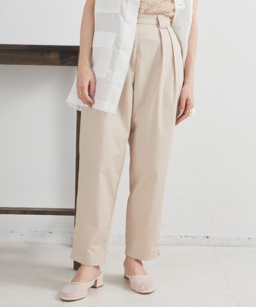 VANNIE U（ヴァニーユー）の「タックコクーンパンツ（その他パンツ・レディース・ベージュ/ブルー/ライトパープル・FREE/S）」の2枚目の写真