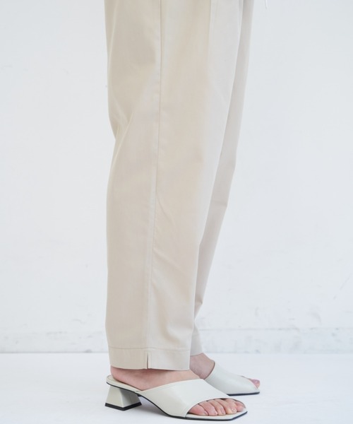 VANNIE U（ヴァニーユー）の「タックコクーンパンツ（その他パンツ・レディース・ベージュ/ブルー/ライトパープル・FREE/S）」の22枚目の写真
