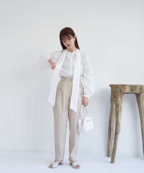 VANNIE U（ヴァニーユー）の「タックコクーンパンツ（その他パンツ・レディース・ベージュ/ブルー/ライトパープル・FREE/S）」の20枚目の写真