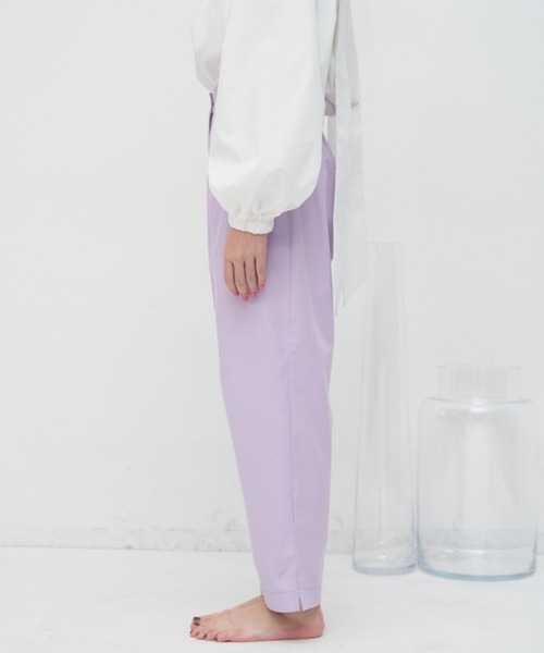 VANNIE U（ヴァニーユー）の「タックコクーンパンツ（その他パンツ・レディース・ベージュ/ブルー/ライトパープル・FREE/S）」の10枚目の写真