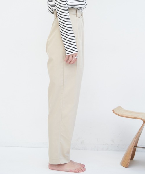 VANNIE U（ヴァニーユー）の「タックコクーンパンツ（その他パンツ・レディース・ベージュ/ブルー/ライトパープル・FREE/S）」の4枚目の写真