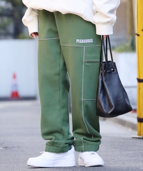 PLEASURES（プレジャー）の「PLEASURES/プレジャーズ ORACLE CARGO SWEATPANT カーゴ スウェットパンツ リフレクター ストリート（カーゴパンツ・メンズ・ブラック/グリーン・L/XL/M）」の4枚目の写真