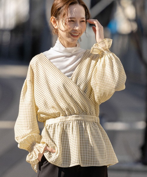 mysty woman(ミスティウーマン)の「チェックカシュクール2WAYブラウス 273527(シャツ/ブラウス・レディース・ブラック/ベージュ/イエロー・FREE)」の3枚目の写真