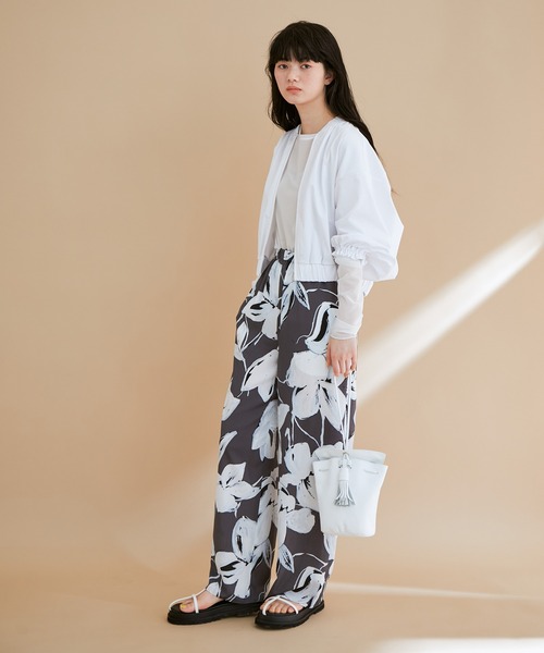 ADAM ET ROPE'（アダムエロペ）の「ドロストスリーブカーディガン（カーディガン/ボレロ・レディース・ホワイト/ブラック/ピンク/ライトグリーン・FREE）」の17枚目の写真