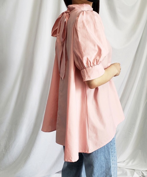 me+em select（ミームセレクト）の「【 ２way ／  5color  】ビッグリボンハイネックパフスリーブフレアブラウス（シャツ/ブラウス・レディース・ホワイト/ブラック/ベージュ/ピンク/モカ・FREE）」の19枚目の写真