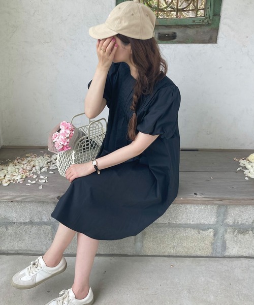 LAUIR(ラウアー)の「ピンタック半袖ワンピース(ワンピース・レディース・ホワイト/ブラック/オレンジ/グリーン系その他・MEDIUM/LARGE)」の11枚目の写真