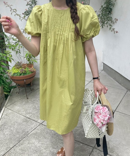 LAUIR(ラウアー)の「ピンタック半袖ワンピース(ワンピース・レディース・ホワイト/ブラック/オレンジ/グリーン系その他・MEDIUM/LARGE)」の14枚目の写真