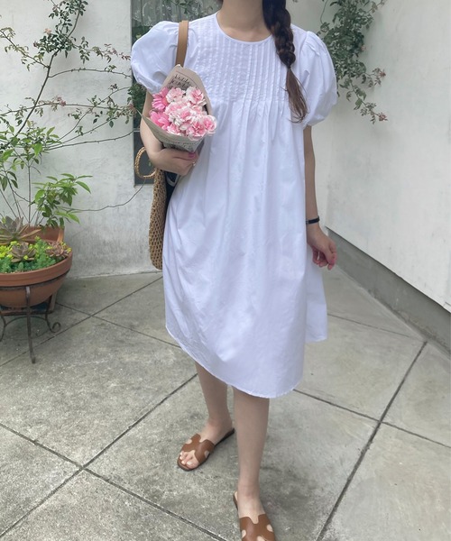 LAUIR(ラウアー)の「ピンタック半袖ワンピース(ワンピース・レディース・ホワイト/ブラック/オレンジ/グリーン系その他・MEDIUM/LARGE)」の16枚目の写真