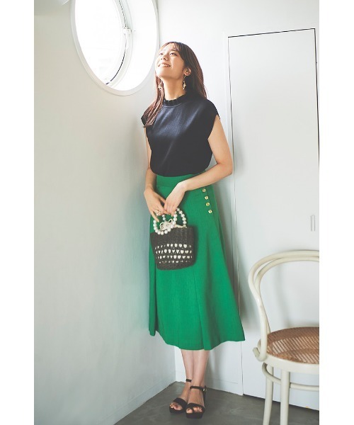 Te chichi（テチチ）の「【貴島明日香コラボ】スタンドフリルネックニット（ニット/セーター・レディース・ブラック/ベージュ/オレンジ・ﾌﾘ-）」の8枚目の写真