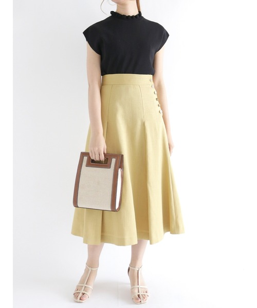 Te chichi（テチチ）の「【貴島明日香コラボ】スタンドフリルネックニット（ニット/セーター・レディース・ブラック/ベージュ/オレンジ・ﾌﾘ-）」の12枚目の写真