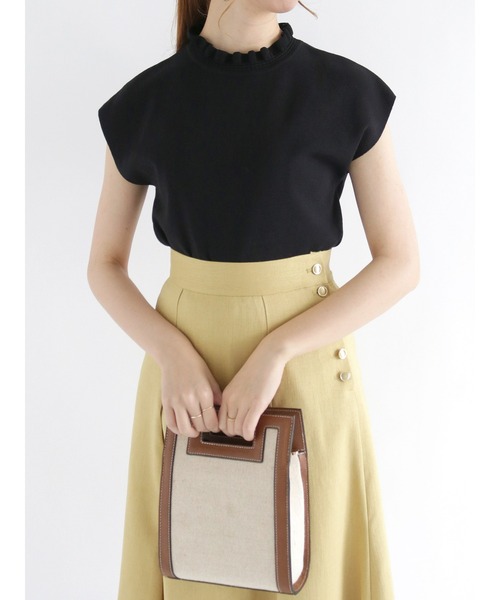 Te chichi（テチチ）の「【貴島明日香コラボ】スタンドフリルネックニット（ニット/セーター・レディース・ブラック/ベージュ/オレンジ・ﾌﾘ-）」の15枚目の写真