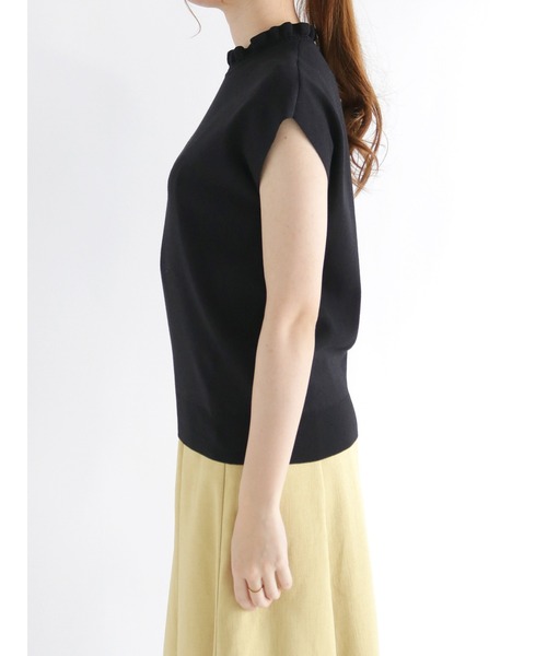 Te chichi（テチチ）の「【貴島明日香コラボ】スタンドフリルネックニット（ニット/セーター・レディース・ブラック/ベージュ/オレンジ・ﾌﾘ-）」の16枚目の写真