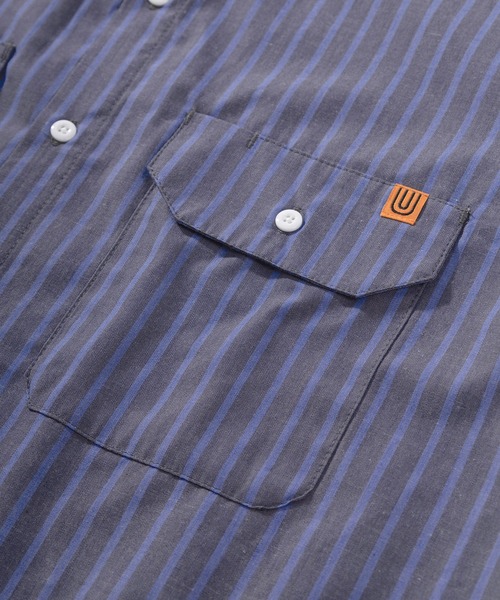 UNIVERSAL OVERALL（ユニバーサルオーバーオール）の「【UNIVERSAL OVERALL/ユニバーサルオーバーオール】ビッグシルエット ワンポイント ツイルワークストライプシャツ/半袖シャツ（シャツ/ブラウス・メンズ・ホワイト/ブルー/スミクロ・M/L/XL/XXL）」の7枚目の写真