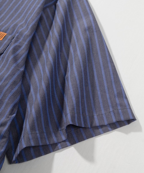 UNIVERSAL OVERALL（ユニバーサルオーバーオール）の「【UNIVERSAL OVERALL/ユニバーサルオーバーオール】ビッグシルエット ワンポイント ツイルワークストライプシャツ/半袖シャツ（シャツ/ブラウス・メンズ・ホワイト/ブルー/スミクロ・M/L/XL/XXL）」の9枚目の写真
