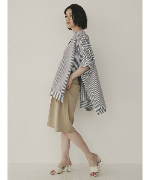 COTORICA（コトリカ）の「スクエアシャツポンチョ（シャツ/ブラウス・レディース・ブラック/オフホワイト/グリーン/その他1・FREE）」の8枚目の写真