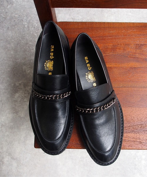 cava cava（サヴァサヴァ）の「チェーンローファー　-7420097（ローファー・レディース・ブラック/ダークブラウン/アイボリー・22.5cm/23.5cm/24.5cm/23.0cm/24.0cm）」の3枚目の写真