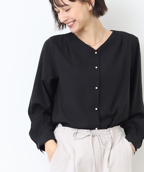 DRESKIP（ドレスキップ）の「◆【洗える】パール調ボタンブラウス（シャツ/ブラウス・レディース・ブラック/オフホワイト/イエロー/ライトグリーン・02/03/04）」の13枚目の写真