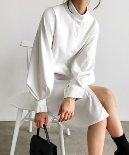 CLEA（クレア）の「ボリューム袖バンドカラーロングシャツ（シャツ/ブラウス・レディース・ホワイト/ベージュ/ダークブルー・FREE）」の11枚目の写真