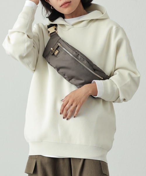 OUVRAGE CLASSE（ウヴラージュクラス）の「ニットパーカー（パーカー・レディース・ブラック/アイボリー/モカ・FREE）」の2枚目の写真